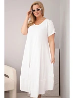 Dámske plus size šaty s krátkymi rukávmi a volánom z ľahkej viskózy bielej farby Dámske plus size šaty s krátkymi rukávmi a volánom z ľahkej viskózy bielej farby