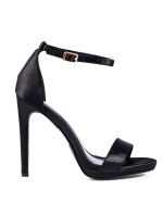 Výborné čierne dámske sandále na ihličkovom podpätku