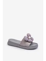 Klapki Damskie Z Ozdobą Na Niskiej Platformie Szare Cedrella