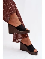 Dámské pantofle na platformě Černé Ravelia