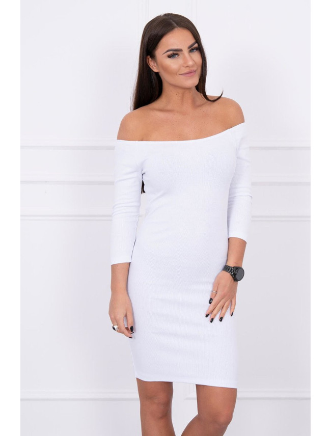 Priliehavé šaty - rebrované biele
