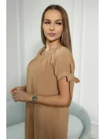 Šaty s viazanými rukávmi v ťavej farbe