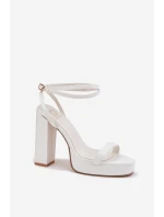 Sandały Damskie Na Słupku Z Paseczkiem Białe Fevenne