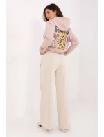 Tepláky model 218245 Relevantnosť