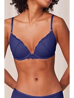 Model Push-up 230220 od značky Triumph