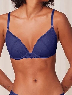 Model Push-up 230220 od značky Triumph