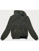 Krátka dámska bunda v army farbe so stojačikom (5M3161) Krátka dámska bunda v army farbe so stojačikom (5M3161)