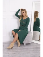 Šaty s ozdobným pásikom a nápisom tmavo zelené