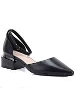 Dámske lodičky na klinoch s remienkom čierne Vinceza 62278