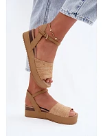 Dámske sandále na platforme Wrangler 20261076.38F dark beige