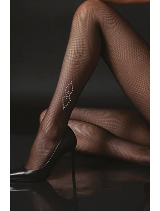 PANČUCHY S KAMIENKAMI V CENTRE POZORNOSTI