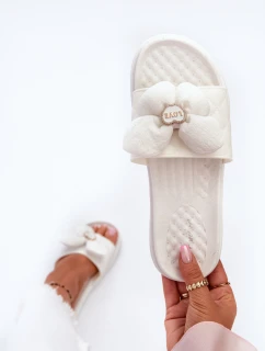 Klapki Damskie Z Ozdobą Na Niskiej Platformie Białe Cedrella