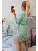 Šaty s kapucňou a dlhším chrbtom tmavo mätové