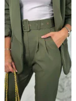 Elegantná súprava saka a nohavíc v khaki farbe Elegantná súprava saka a nohavíc v khaki farbe