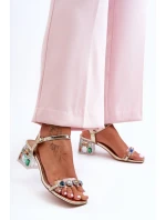 Sandále na podpätku model 225139 Vykročte štýlovo