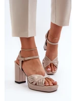 Dámske lakované sandále na vysokom podpätku Béžová D&A
