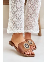 Skórzane Klapki Z Ozdobą Na Płaskim Obcasie Lewski 3047/O Camel