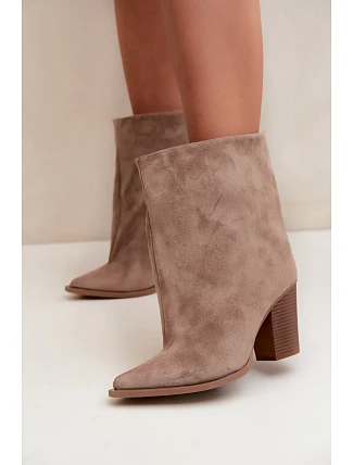 Dámske členkové topánky na podpätku so špicatou špičkou v khaki farbe Hileta Dámske členkové topánky na podpätku so špicatou špičkou v khaki farbe Hileta