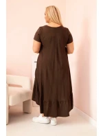 Dámske plus size šaty s krátkymi rukávmi a volánom z ľahkej viskózy v hnedej farbe Dámske plus size šaty s krátkymi rukávmi a volánom z ľahkej viskózy v hnedej farbe