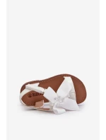 Lakierowane Sandałki Dziecięce Z Kokardką Na Rzep Białe Joratia