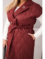 Dámska prešívaná vesta s opaskom a golierom Plus Size Plum