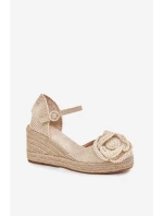 Damskie Sandały Na Koturnie Z Plecionką I Szydełkowym Kwiatem Beżowe Ismilea