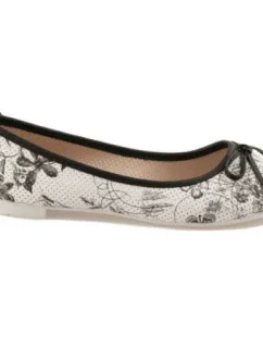 Čierne balerínky s kvetmi