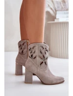 Zamszowe Ażurowe Botki Na Słupku Lewski 3629 Cappucino
