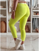 Dámske úzke nohavice s opaskom VIVASKIN žltá FashionStreet UY2461