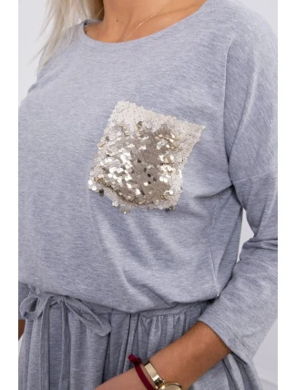 Šaty s flitrovým vreckom šedé