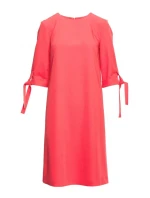 S393 Šaty áčkového strihu so zaväzovacími rukávmi - koralové S393 Šaty áčkového strihu so zaväzovacími rukávmi - koralové
