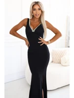 623-1 Večerné maxi šaty s rozparkom, čipkou a ozdobným výstrihom - čierne 623-1 Večerné maxi šaty s rozparkom, čipkou a ozdobným výstrihom - čierne