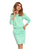 Dámske teplákové šaty v mätovej farbe s výstrihom na chrbte model 5917732 Dámske teplákové šaty v mätovej farbe s výstrihom na chrbte model 5917732