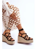 Skórzane Sandałki Na Koturnie Czarne Margaritt