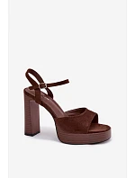 Sandále na podpätku model 226119 Krok vo veľkom štýle