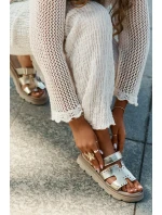 Klapki Damskie Z Naturalnej Skóry Na Platformie Zazoo 40440 Złote