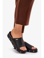 Dámske papuče na platforme s cvočkami Big Star - čierne