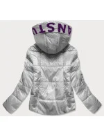 Strieborná lesklá prešívaná dámska bunda s kapucňou (B9568)