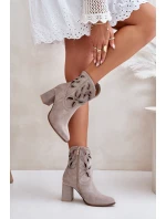 Zamszowe Ażurowe Botki Na Słupku Lewski 3629 Cappucino