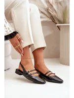 Lakované baleríny s remienkami na nízkom podpätku Black Bialettia