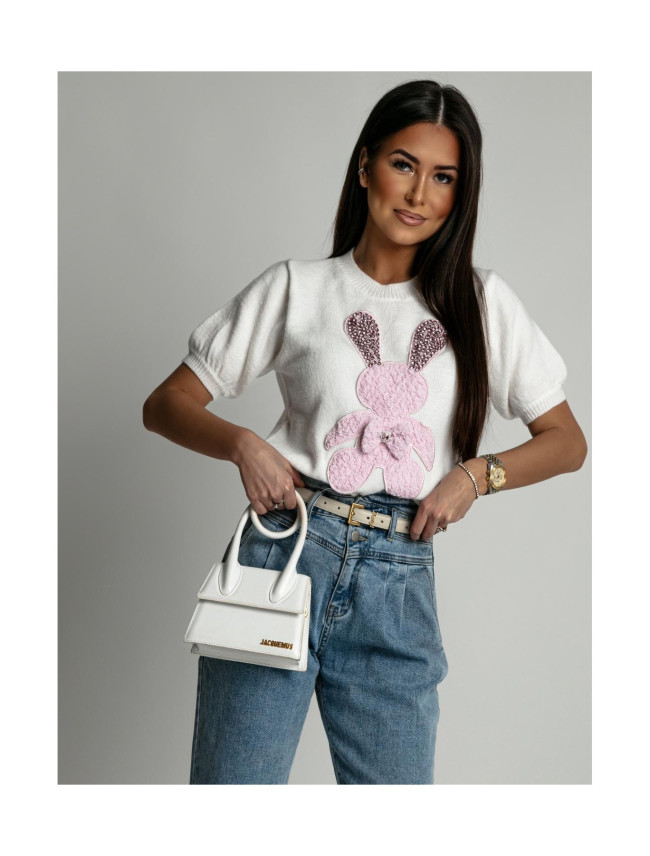 Biely dámsky sveter s králikom