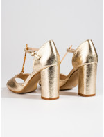 Trendy zlaté dámske sandále na širokom podpätku