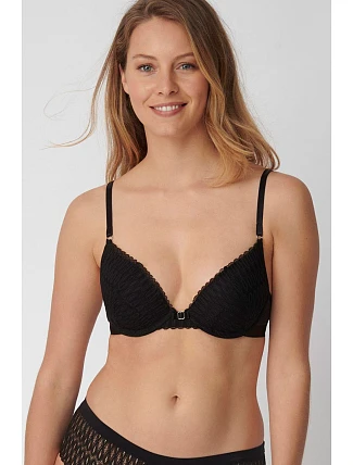 Model Push-up 230227 Triumph Model Push-up 230227 Triumph