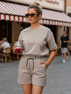 Dámsky viskózový set s motýlikom a šortkami v moka farbe FashionStreet AY1197