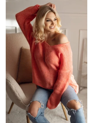 Sveter model 163199 PeeKaBoo