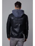 Čierna pánska bunda z ekokože s teplákovou kapucňou (11Z8022) Čierna pánska bunda z ekokože s teplákovou kapucňou (11Z8022)