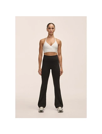 Dámske nohavice CASALL Soft Touch Flared Pants, čierne Dámske nohavice CASALL Soft Touch Flared Pants, čierne