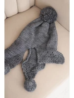 Dámska zimná čiapka s vlnou, kšiltom a bambuľkami K475 graphite