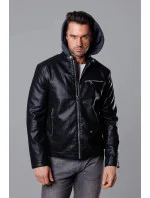 Čierna pánska bunda z ekokože s teplákovou kapucňou (11Z8022) Čierna pánska bunda z ekokože s teplákovou kapucňou (11Z8022)