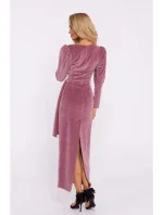 M828 Zamatové maxi šaty s hlbokým výstrihom do V - krepové ružové